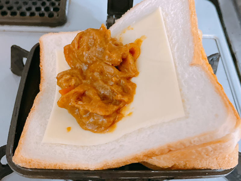 カレーをのせたところ