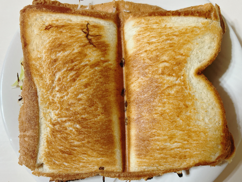 ハムとキャベツのオーロラホットサンド焼き上がり